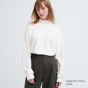 Uniqlo Smooth Fleece mockneck top
